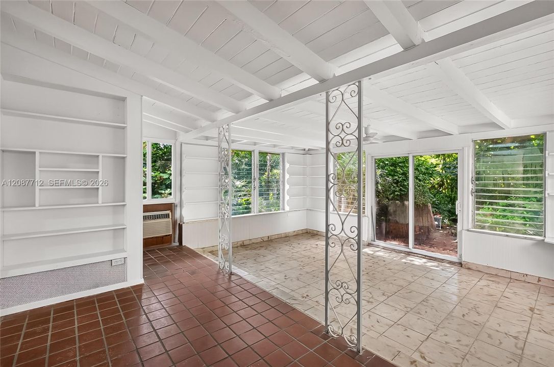 For Rent: $5,850 (3 beds, 2 baths, 1217 Square Feet)