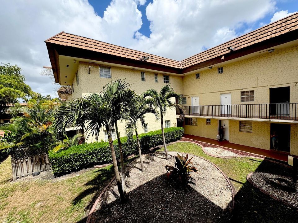 En Venta: $249,000 (2 camas, 2 baños, 1140 Pies cuadrados)