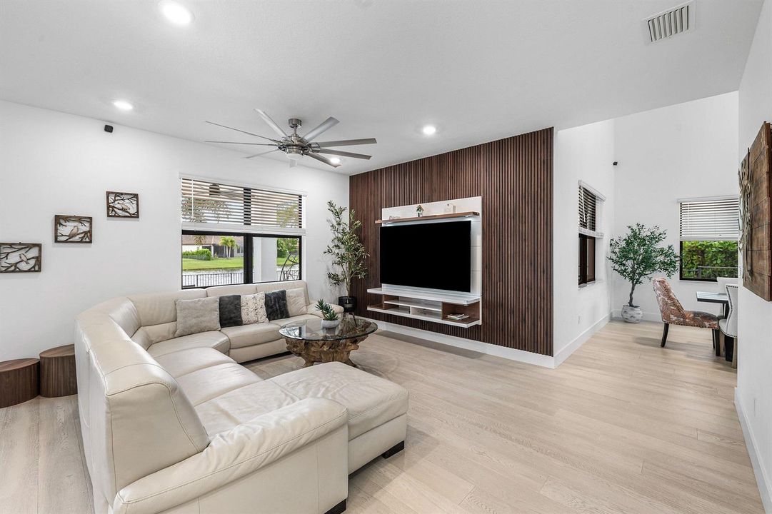 015-3138StrengLane-RoyalPalmBeach-FL-334