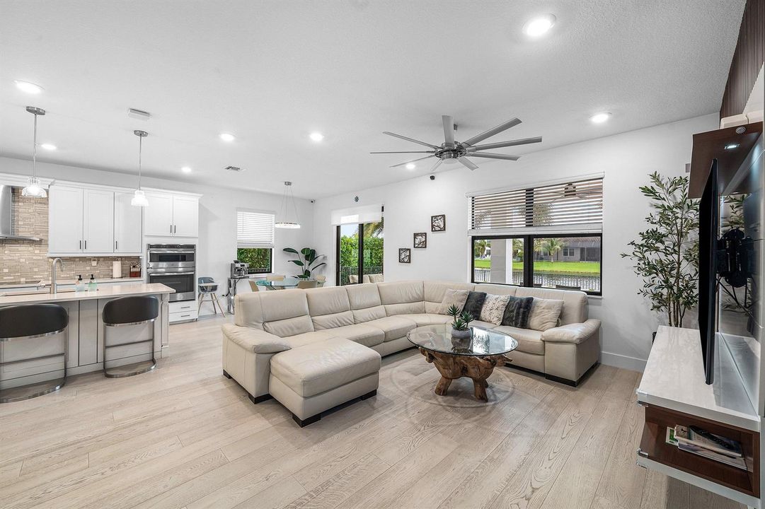 016-3138StrengLane-RoyalPalmBeach-FL-334