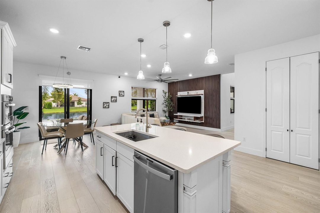 022-3138StrengLane-RoyalPalmBeach-FL-334