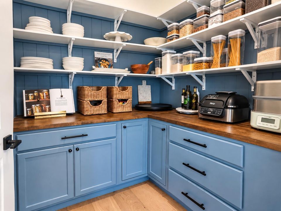 Pantry Stellar Circle