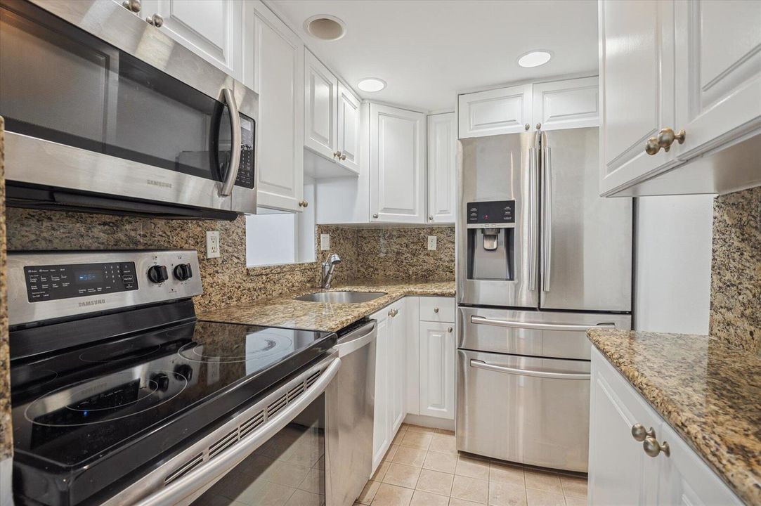 06-Carbonara-101 N Birch Rd #503-6