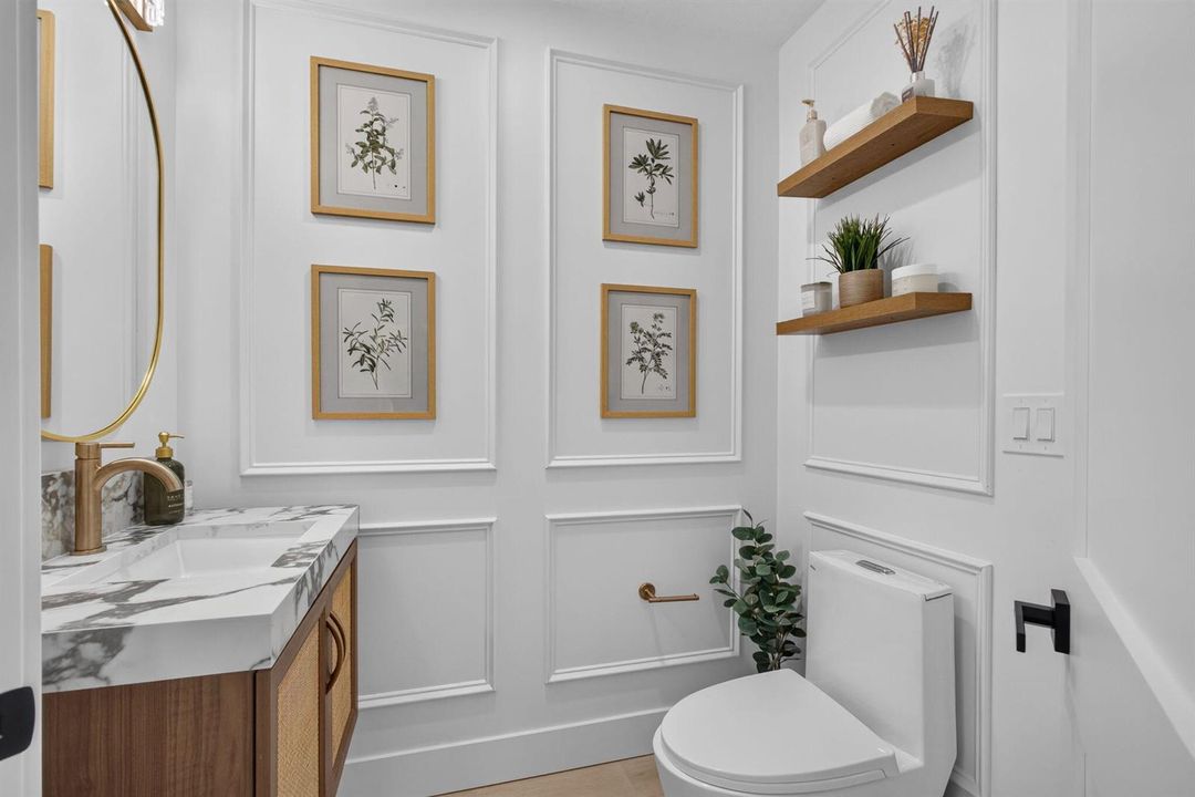 Master Vanity