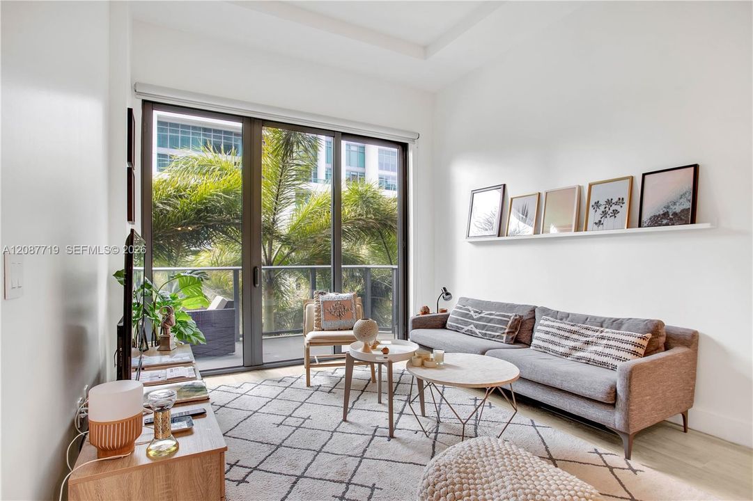 For Rent: $3,850 (1 beds, 1 baths, 684 Square Feet)