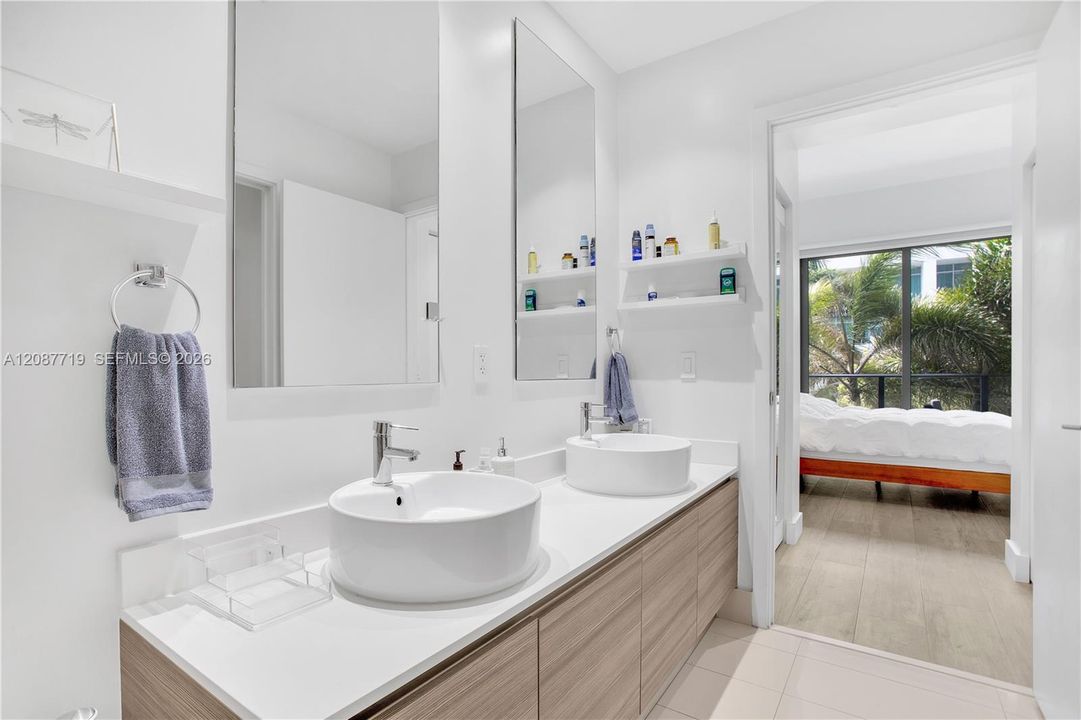 For Rent: $3,850 (1 beds, 1 baths, 684 Square Feet)
