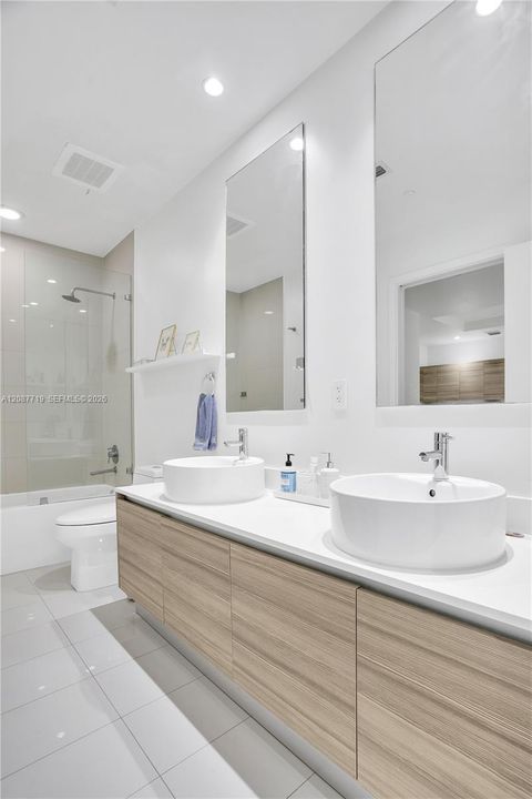 For Rent: $3,850 (1 beds, 1 baths, 684 Square Feet)