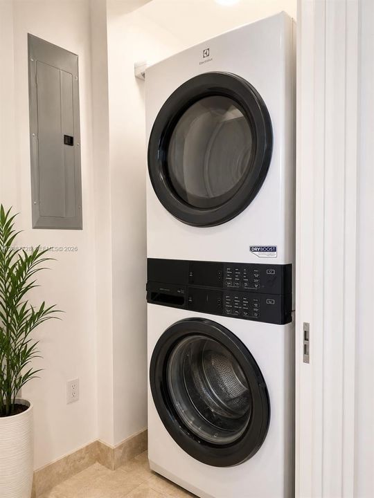 En Renta: $4,600 (3 camas, 2 baños, 1322 Pies cuadrados)
