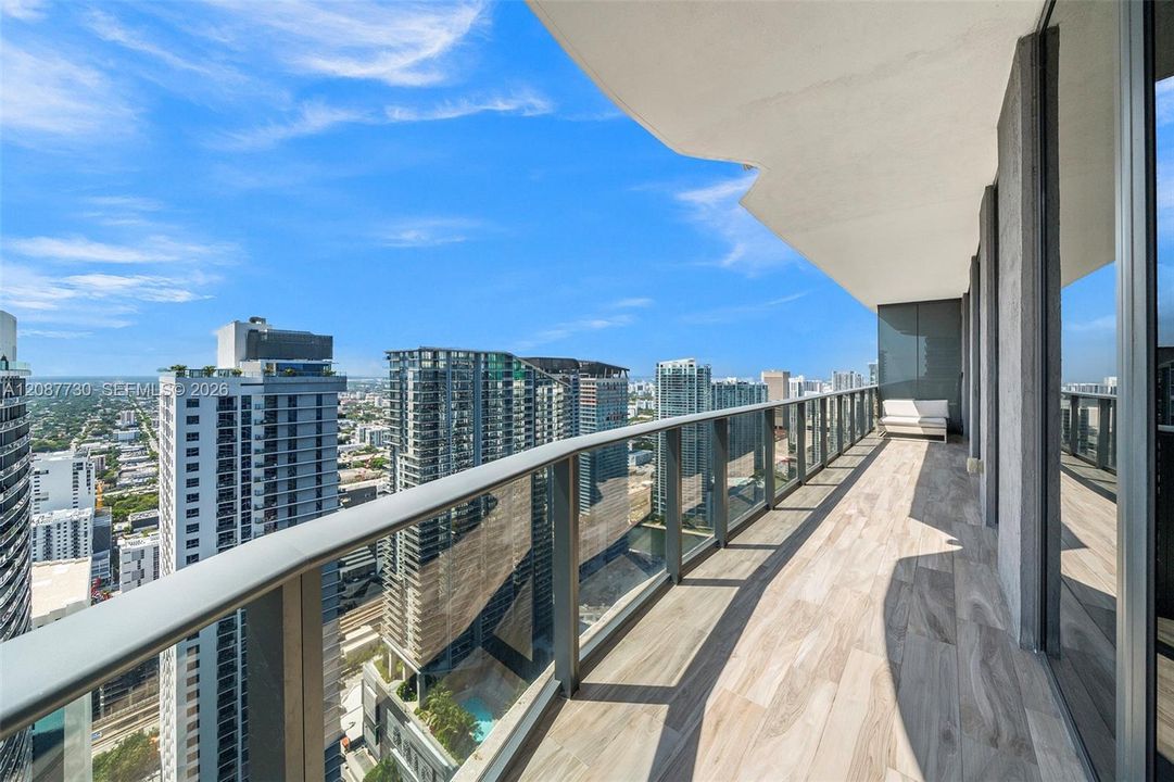 For Rent: $13,000 (3 beds, 4 baths, 1613 Square Feet)
