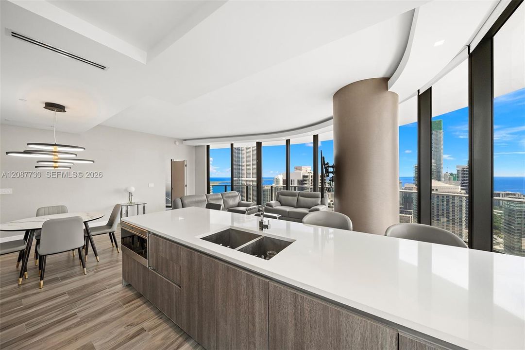 For Rent: $13,000 (3 beds, 4 baths, 1613 Square Feet)