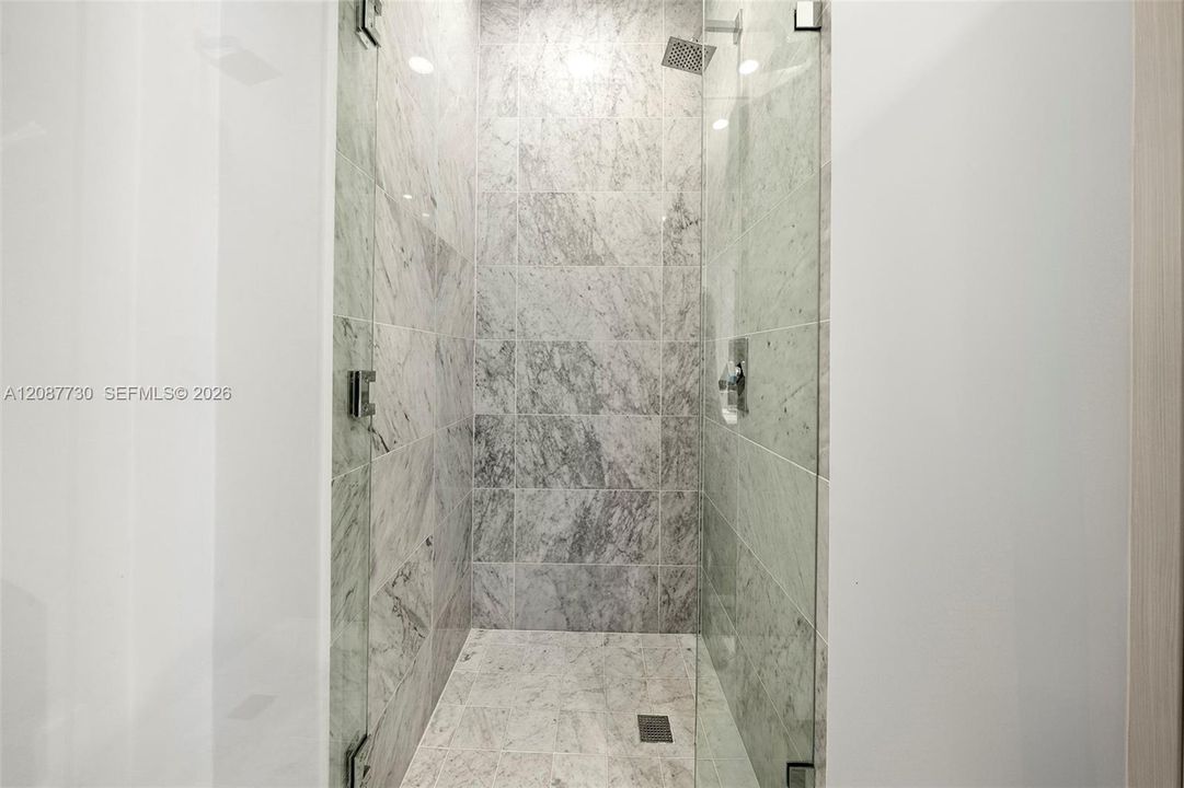 For Rent: $13,000 (3 beds, 4 baths, 1613 Square Feet)
