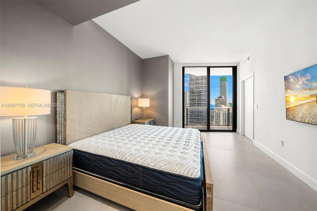 For Rent: $13,000 (3 beds, 4 baths, 1613 Square Feet)