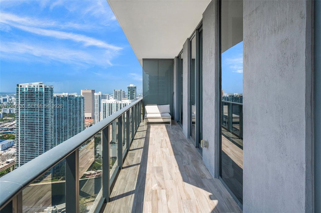For Rent: $13,000 (3 beds, 4 baths, 1613 Square Feet)