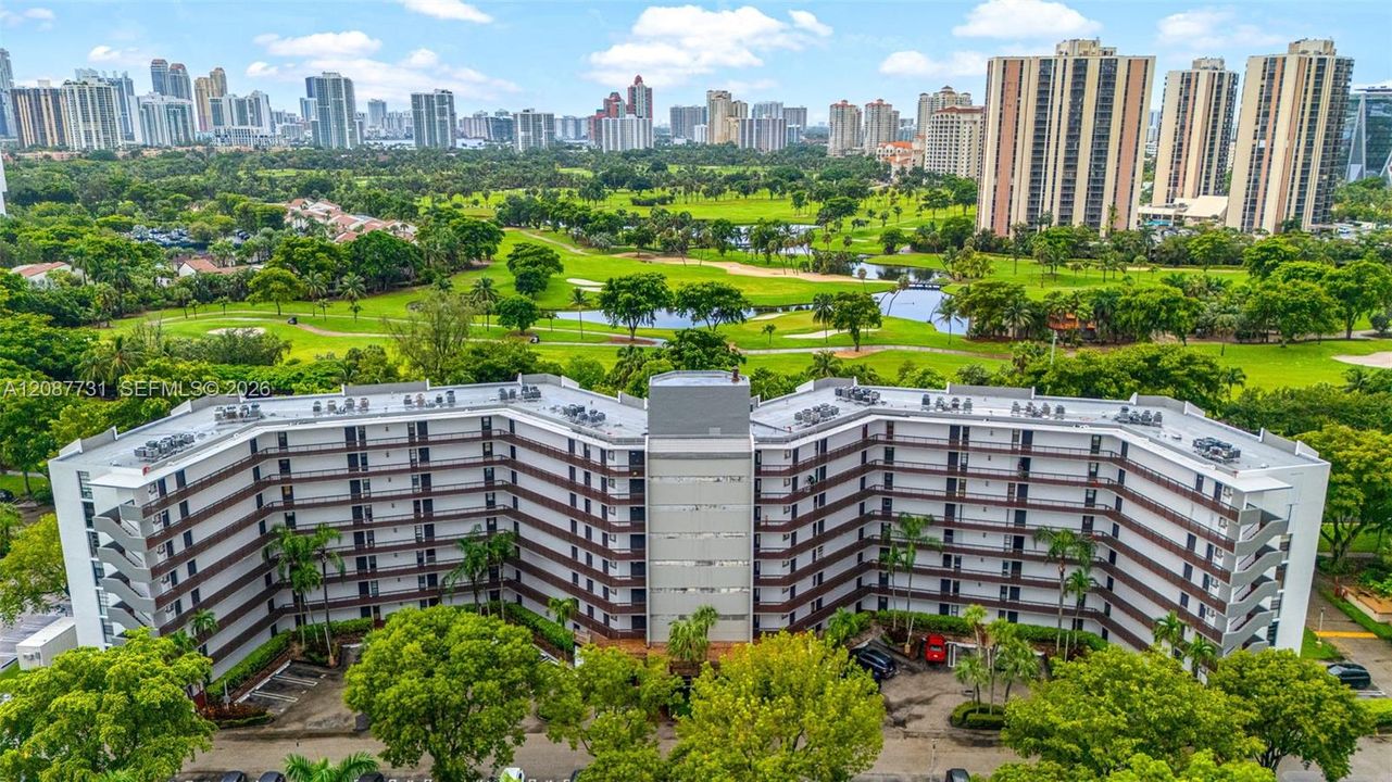 На продажу: $199,000 (2 спален, 2 ванн, 1083 Квадратных фут)