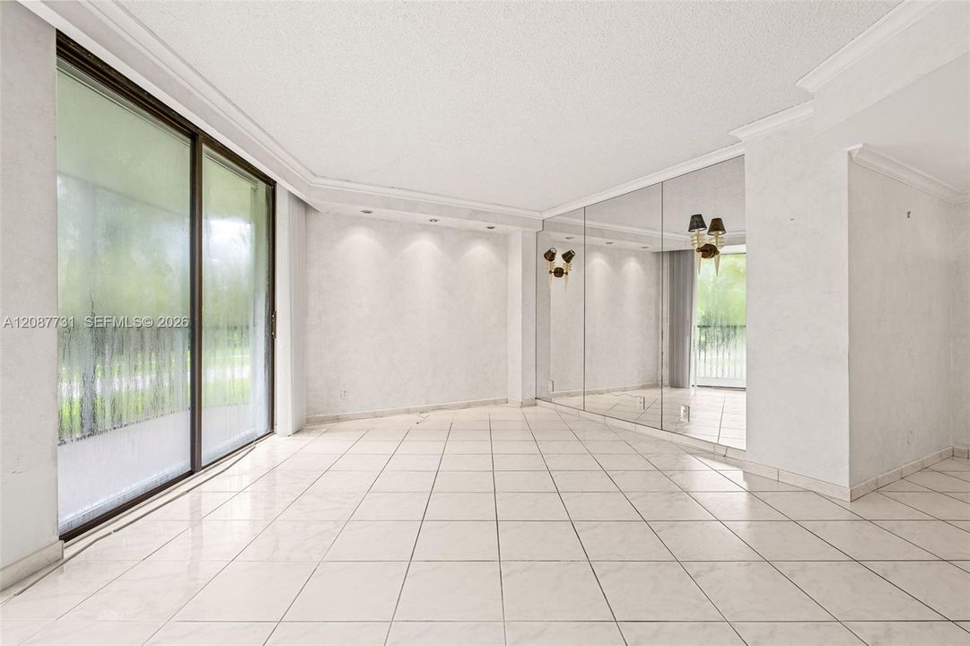 На продажу: $199,000 (2 спален, 2 ванн, 1083 Квадратных фут)