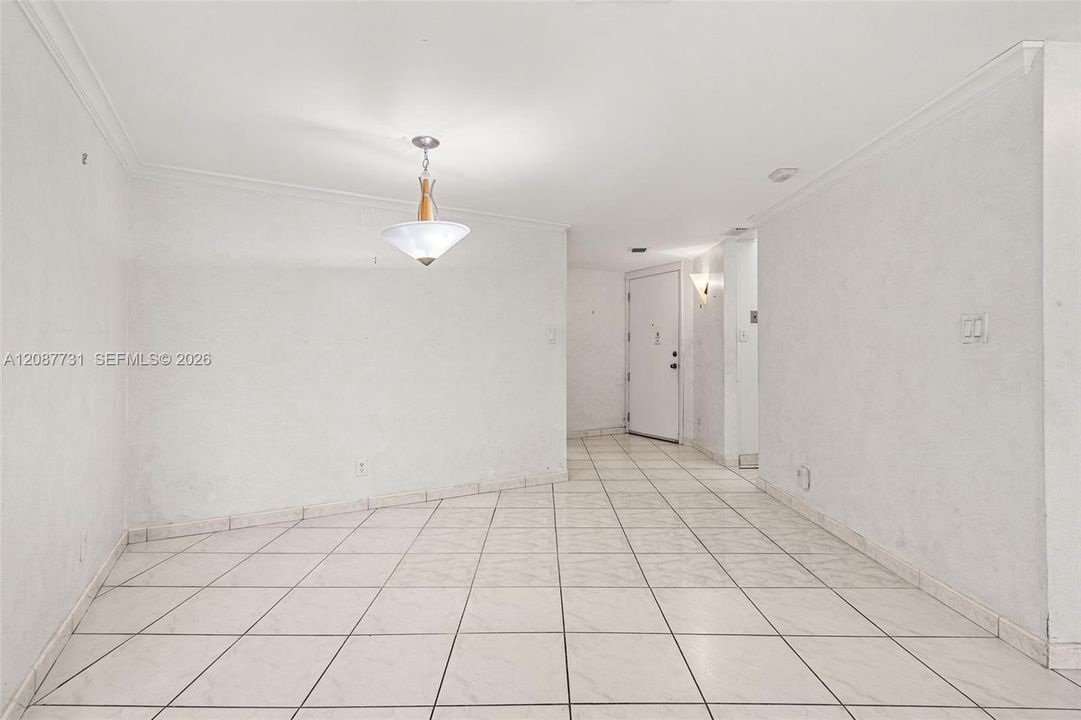 На продажу: $199,000 (2 спален, 2 ванн, 1083 Квадратных фут)