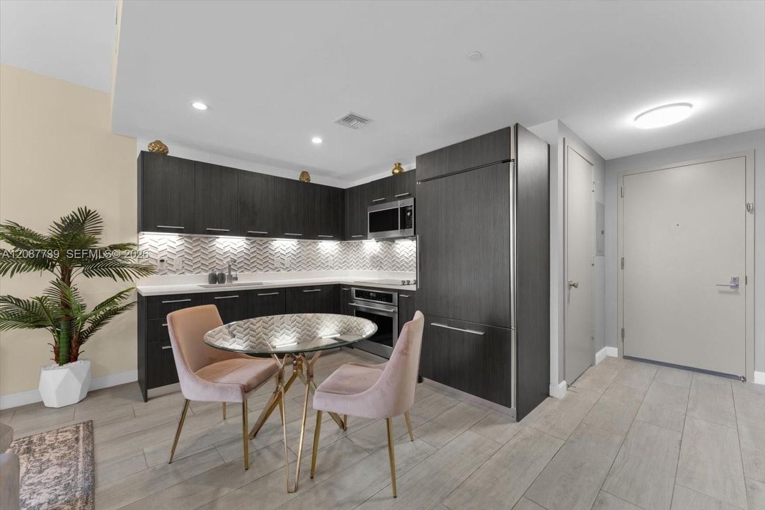 En Venta: $589,000 (1 camas, 2 baños, 792 Pies cuadrados)