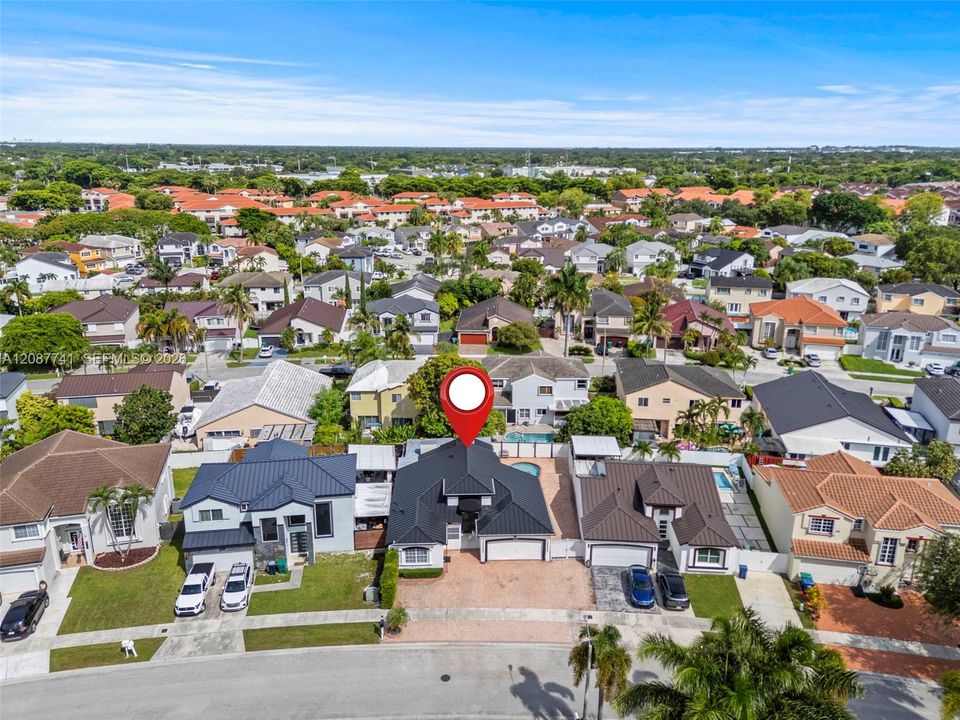 For Sale: $725,000 (3 beds, 3 baths, 1801 Square Feet)