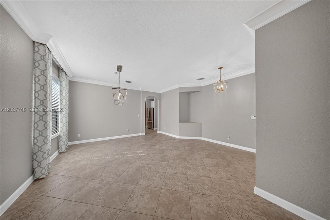 En Venta: $785,000 (4 camas, 3 baños, 3166 Pies cuadrados)