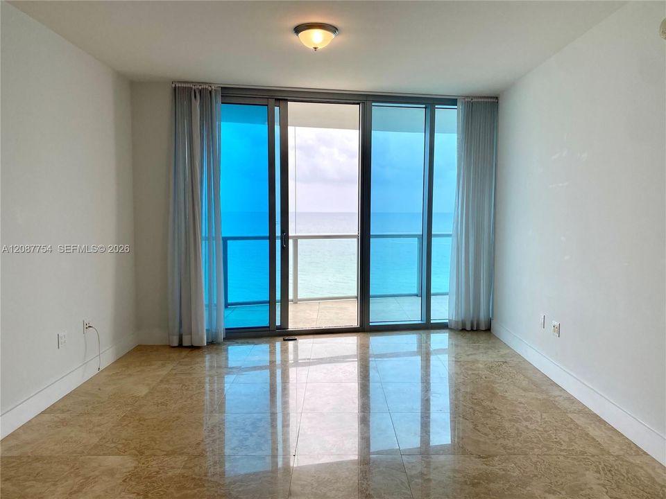 В аренду: $6,500 (1 спален, 2 ванн, 1110 Квадратных фут)
