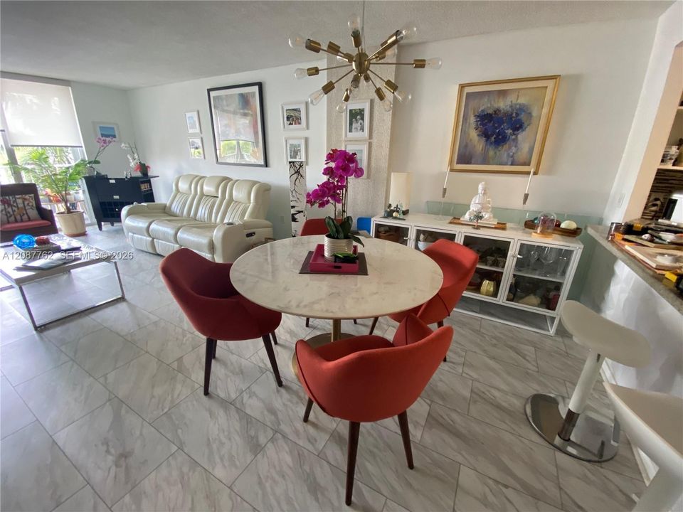For Sale: $275,000 (1 beds, 1 baths, 1066 Square Feet)