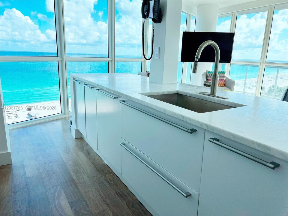 For Rent: $45,000 (2 beds, 2 baths, 1242 Square Feet)