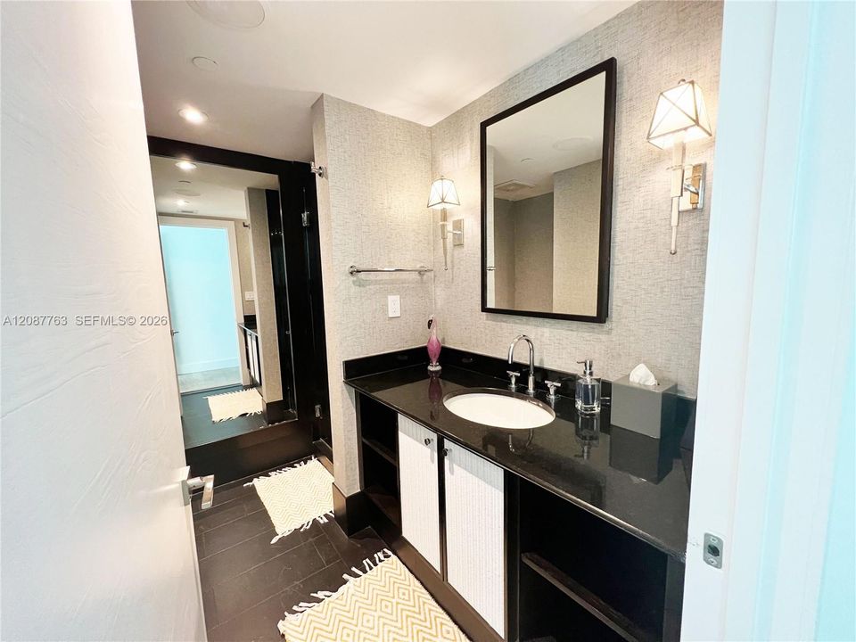 For Rent: $45,000 (2 beds, 2 baths, 1242 Square Feet)