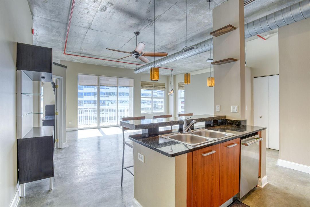 1 Kitchen 1