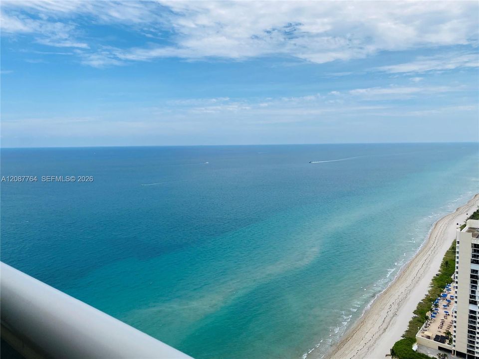 For Sale: $1,580,000 (2 beds, 3 baths, 1733 Square Feet)