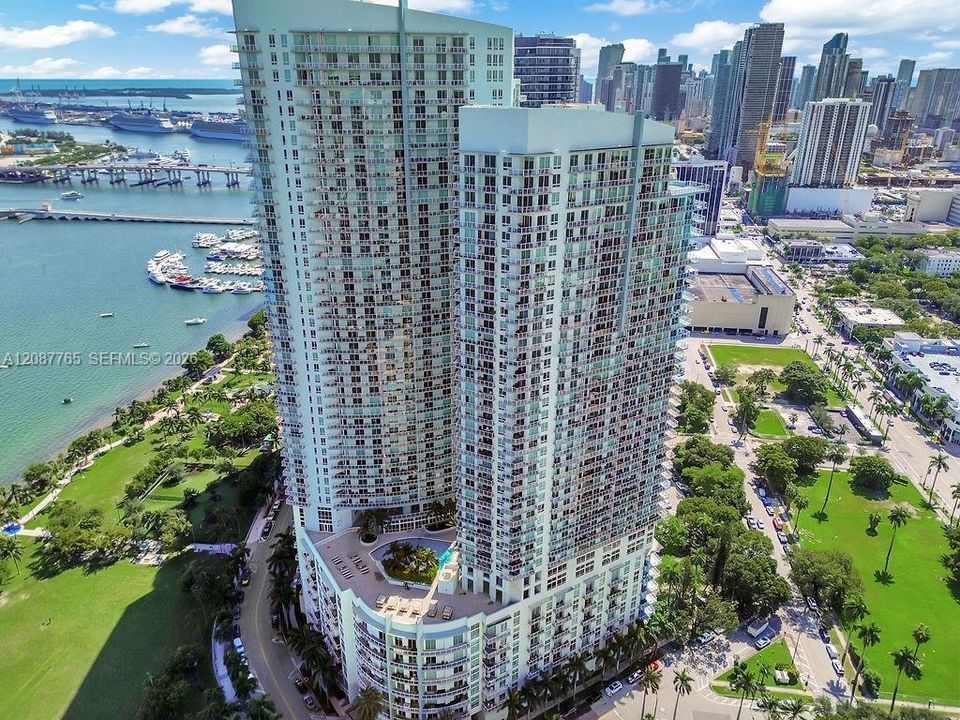 待售: $859,000 (2 贝兹, 2 浴室, 1380 平方英尺)
