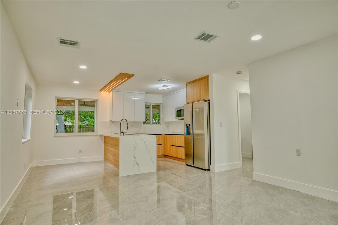 For Sale: $539,900 (3 beds, 1 baths, 1080 Square Feet)