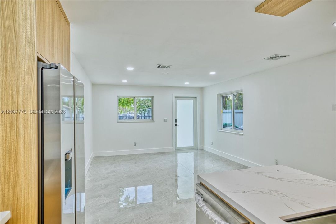 For Sale: $539,900 (3 beds, 1 baths, 1080 Square Feet)
