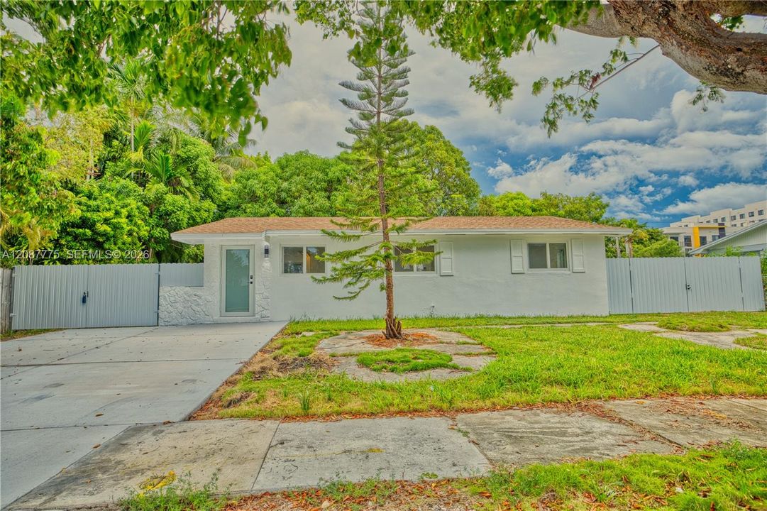 For Sale: $539,900 (3 beds, 1 baths, 1080 Square Feet)