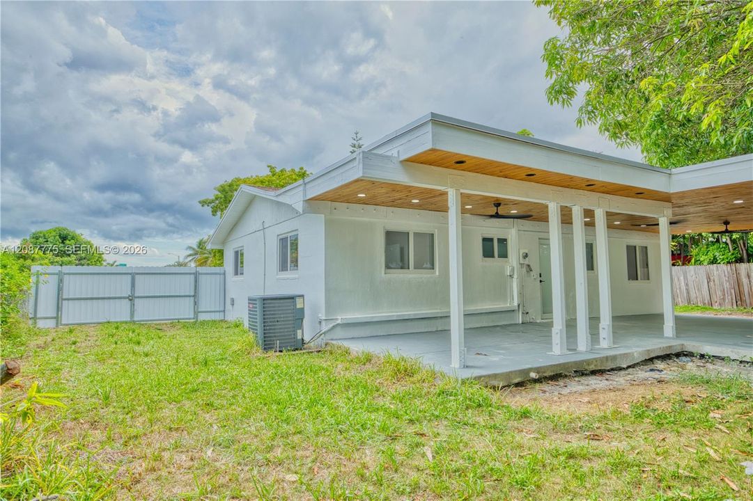 For Sale: $539,900 (3 beds, 1 baths, 1080 Square Feet)