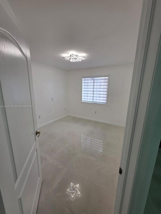 En Renta: $2,050 (2 camas, 2 baños, 900 Pies cuadrados)