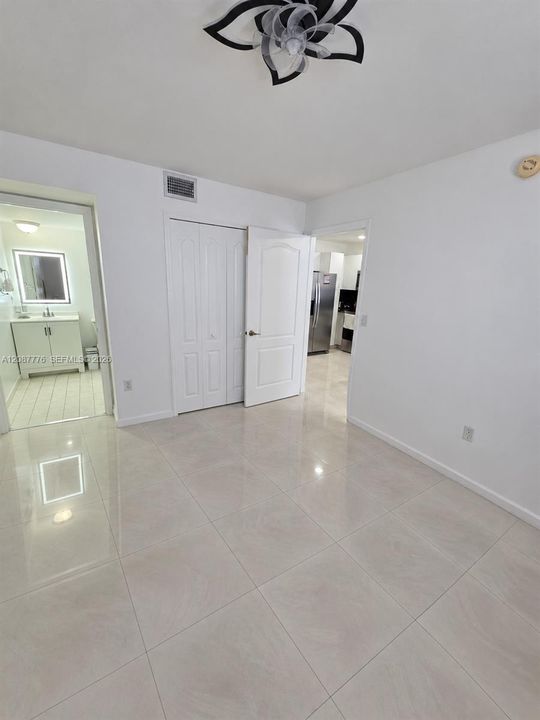 En Renta: $2,050 (2 camas, 2 baños, 900 Pies cuadrados)