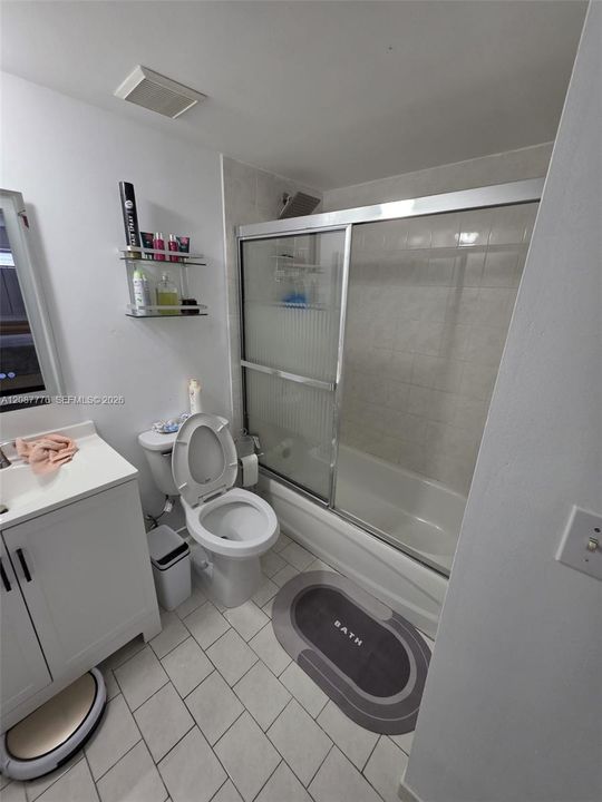 En Renta: $2,050 (2 camas, 2 baños, 900 Pies cuadrados)