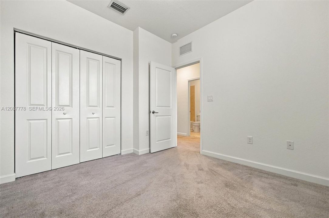 En Venta: $329,000 (3 camas, 2 baños, 1436 Pies cuadrados)