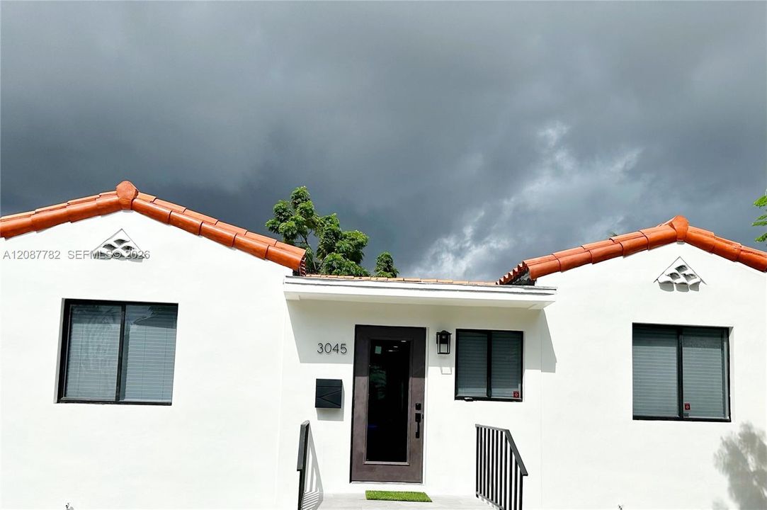 В аренду: $2,950 (2 спален, 1 ванн, 350 Квадратных фут)
