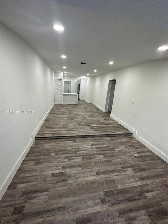 В аренду: $2,950 (2 спален, 1 ванн, 350 Квадратных фут)