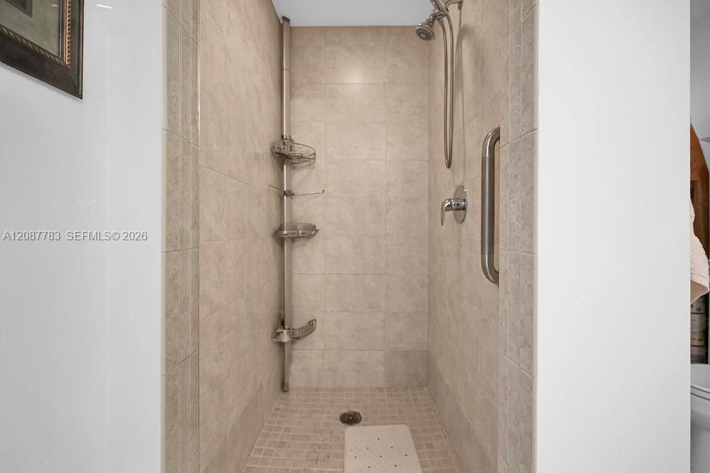For Rent: $7,600 (2 beds, 2 baths, 1380 Square Feet)