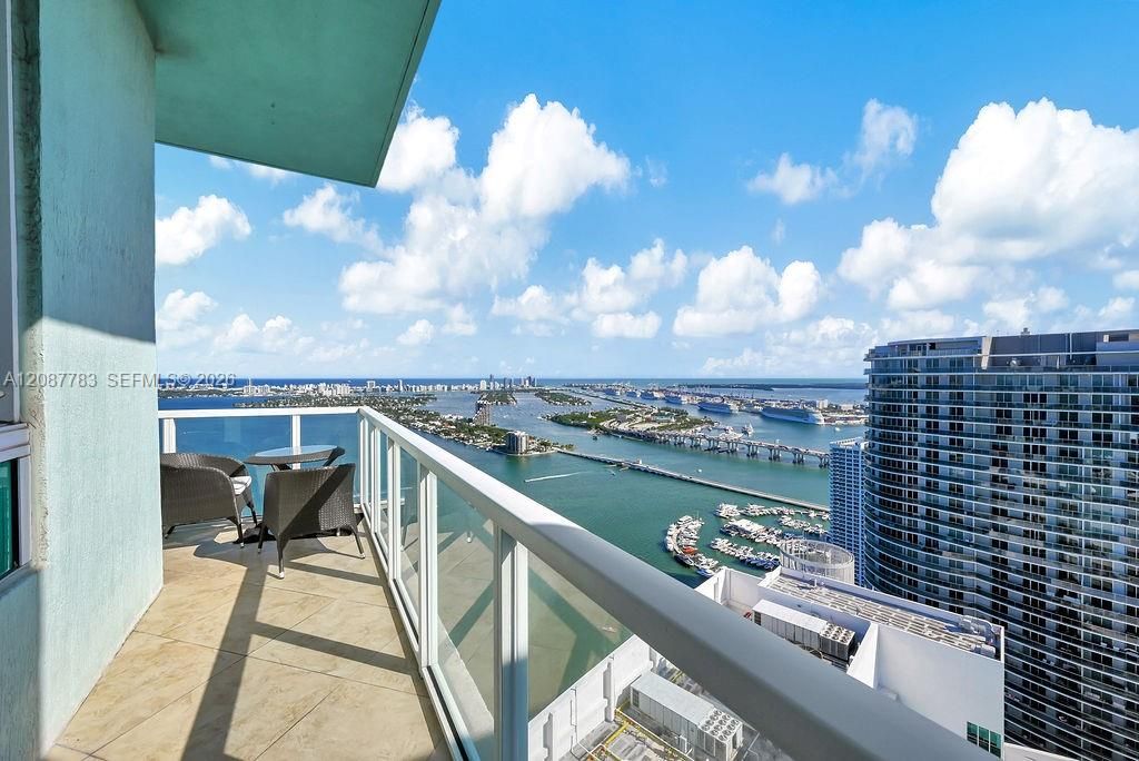 For Rent: $7,600 (2 beds, 2 baths, 1380 Square Feet)