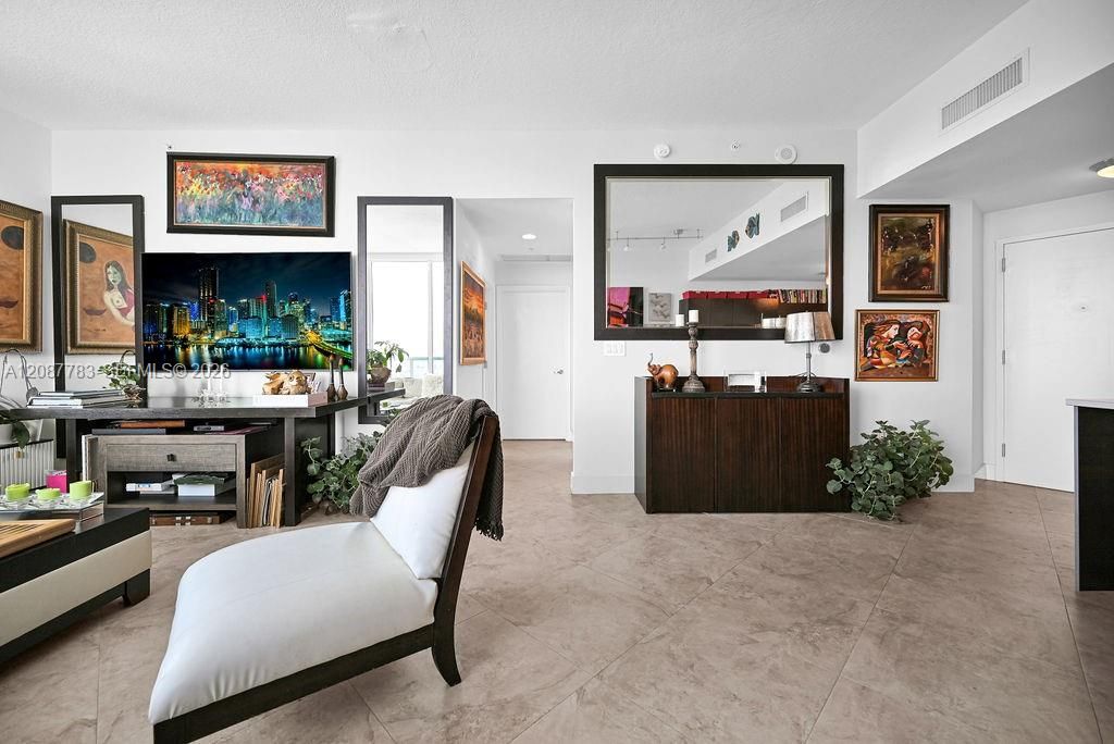 For Rent: $7,600 (2 beds, 2 baths, 1380 Square Feet)