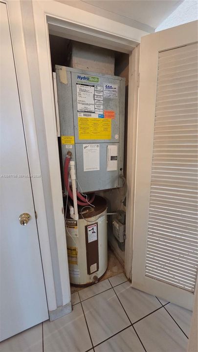 На продажу: $145,000 (1 спален, 1 ванн, 700 Квадратных фут)