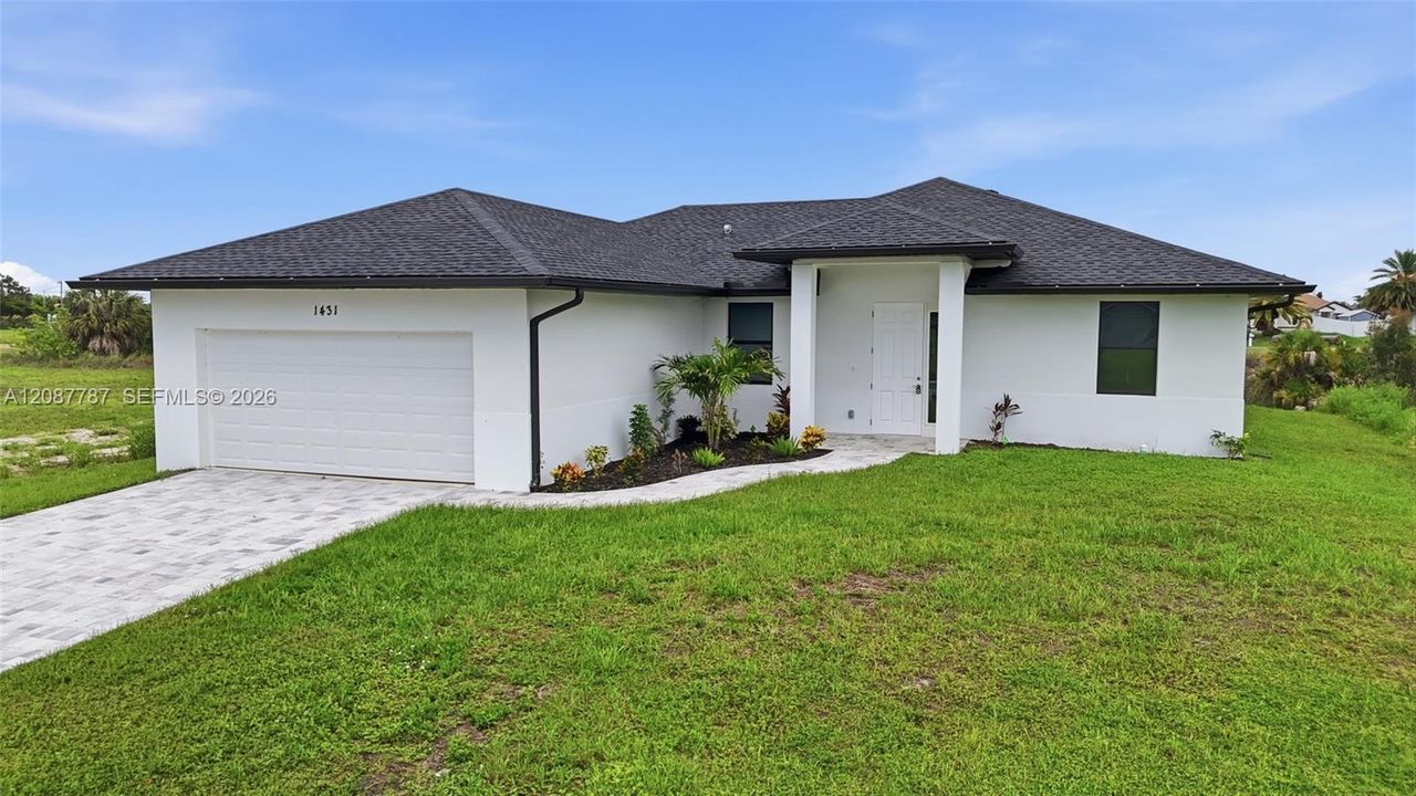 En Venta: $430,000 (4 camas, 2 baños, 0 Pies cuadrados)