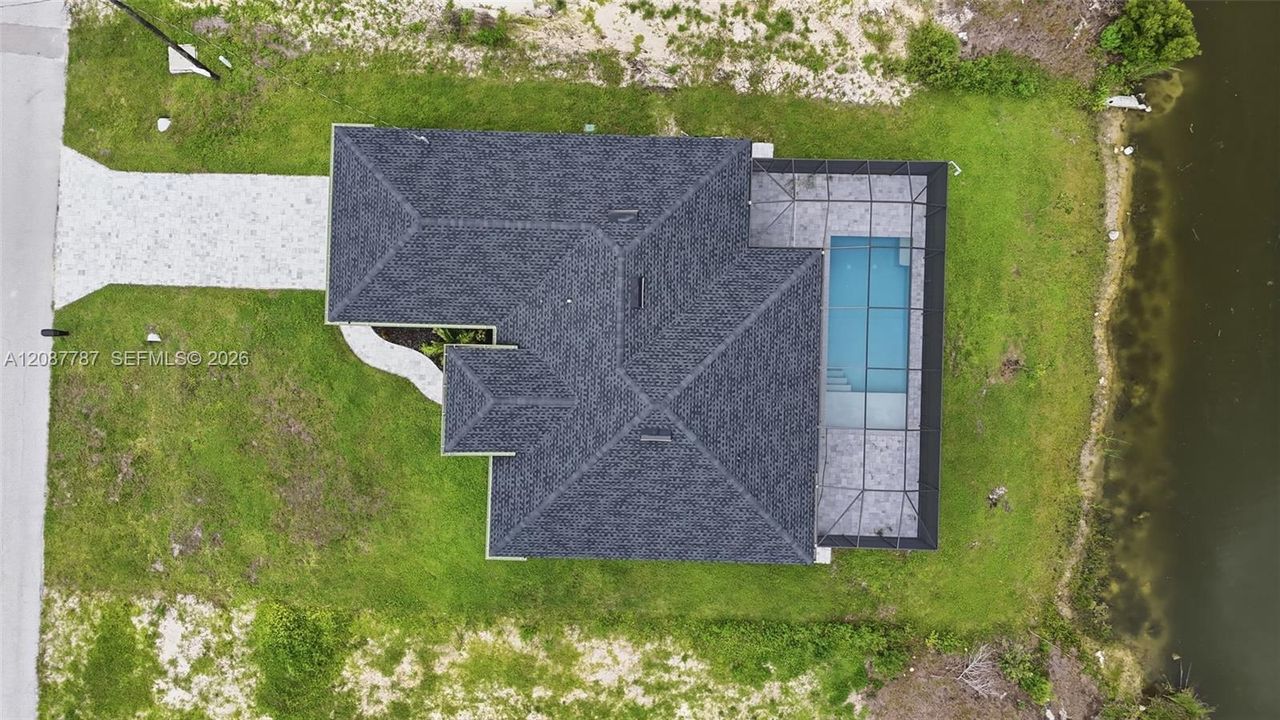 En Venta: $430,000 (4 camas, 2 baños, 0 Pies cuadrados)
