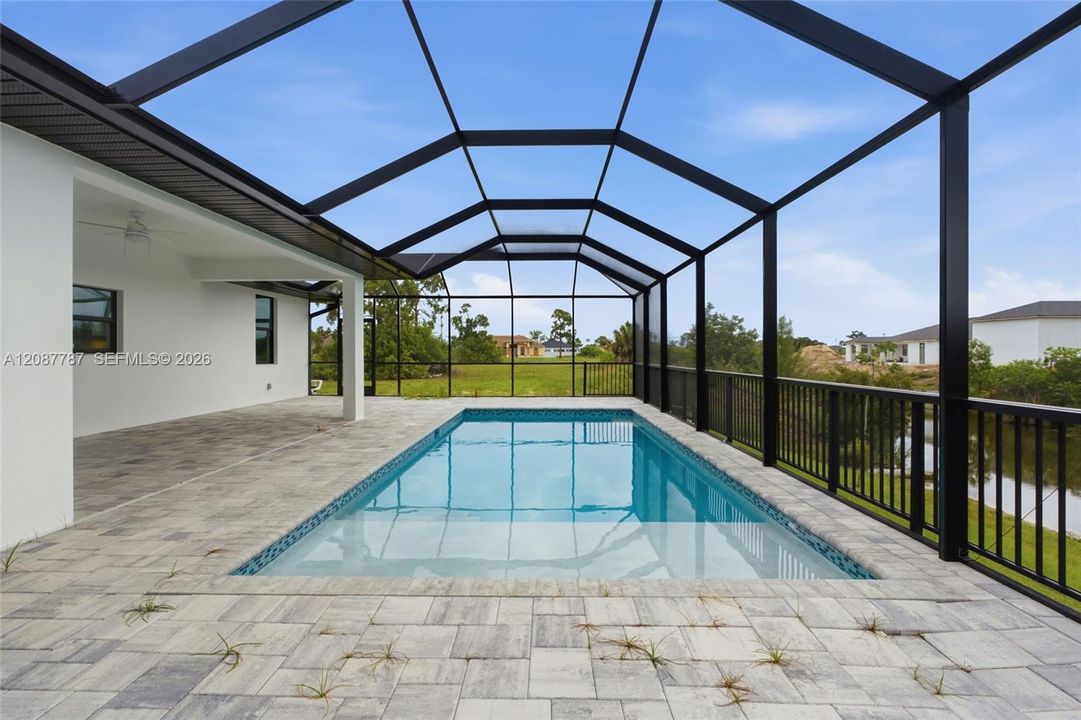 En Venta: $430,000 (4 camas, 2 baños, 0 Pies cuadrados)