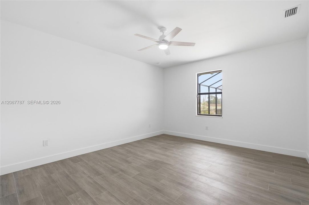 En Venta: $430,000 (4 camas, 2 baños, 0 Pies cuadrados)
