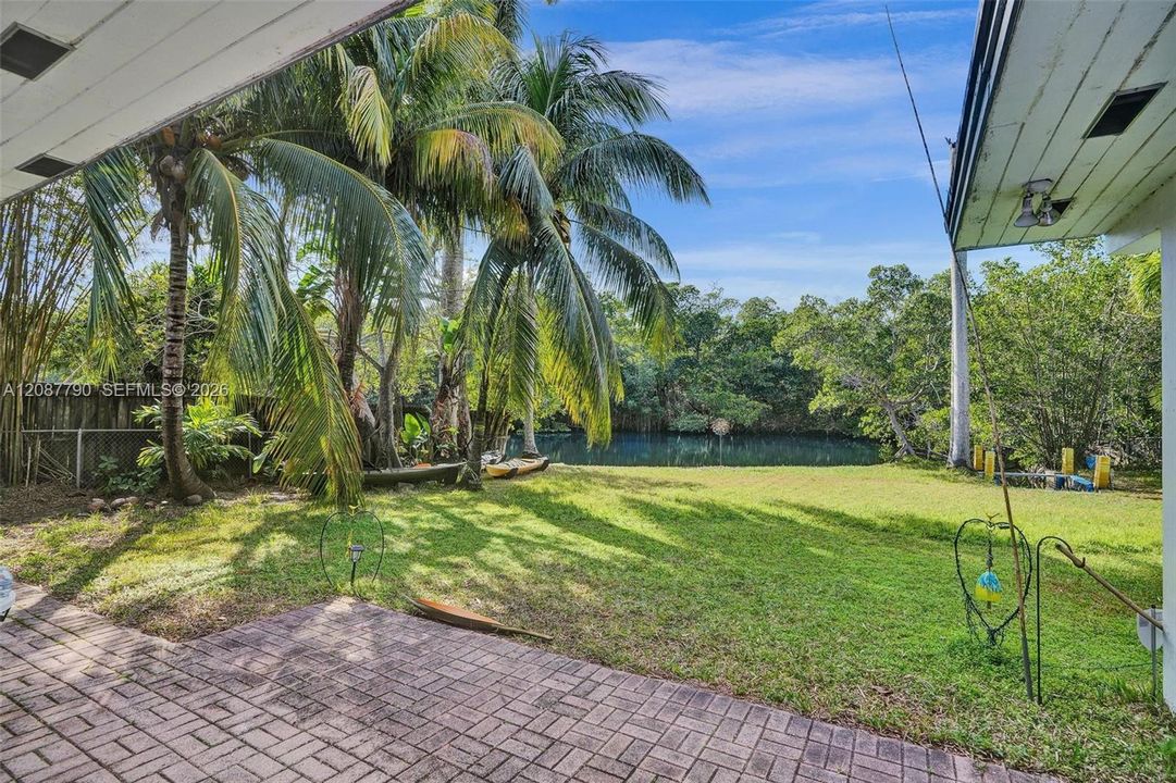 На продажу: $995,000 (3 спален, 2 ванн, 1433 Квадратных фут)