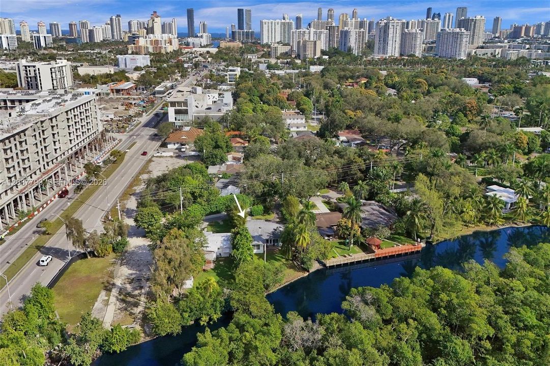 На продажу: $995,000 (3 спален, 2 ванн, 1433 Квадратных фут)